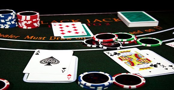 Four Surprising Benefits of Playing Poker 
