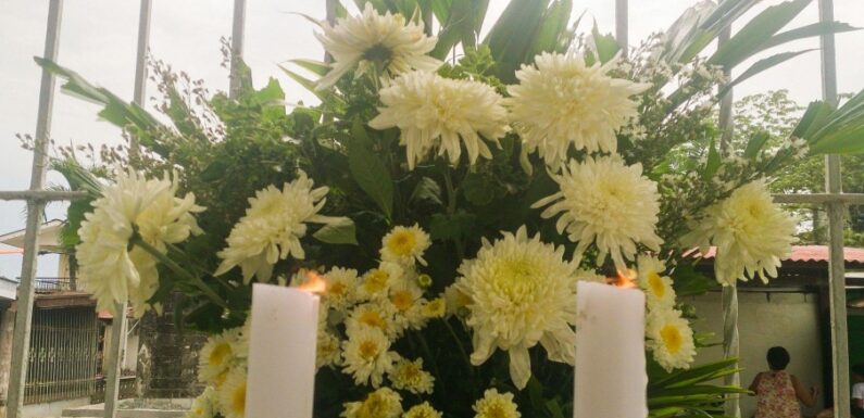 The Gentle Comfort of Flowers: Why They Matter at Funerals
